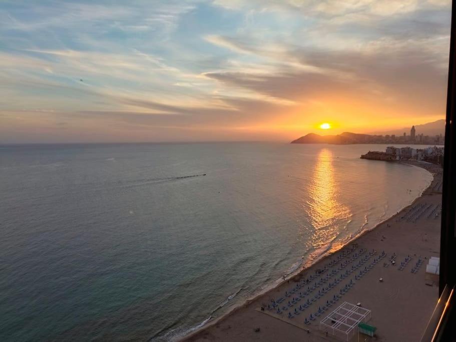 Estupendo Apartamento En Planta 23 Primera Linea Benidorm Exteriér fotografie
