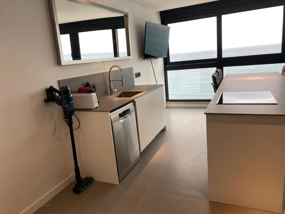 Estupendo Apartamento En Planta 23 Primera Linea Benidorm Exteriér fotografie